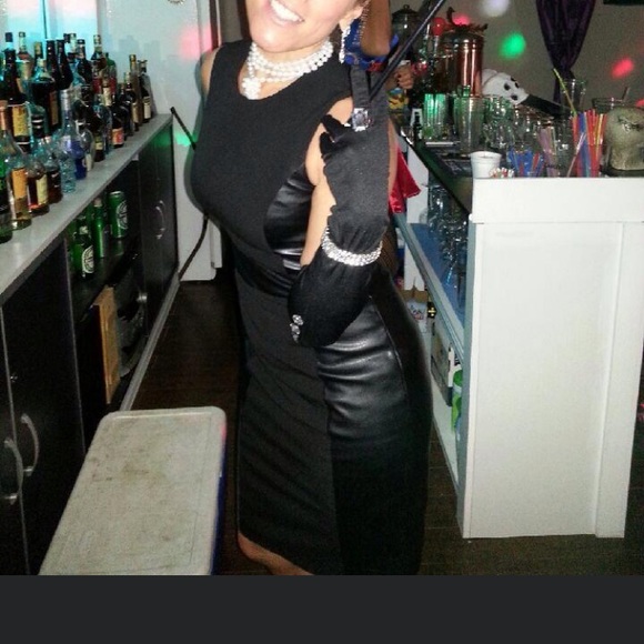 Dress - Picture 2 of 2